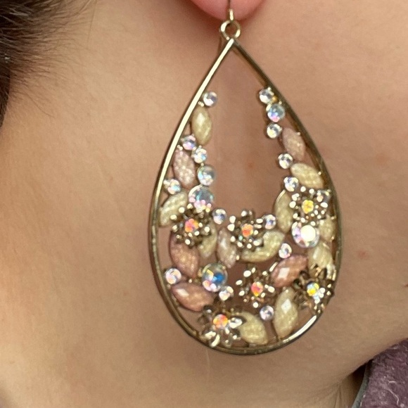 Earings - Picture 6 of 6